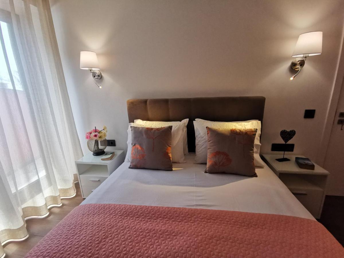 Charming Studios In Calheta Beach - Villa Esmeralda Экстерьер фото